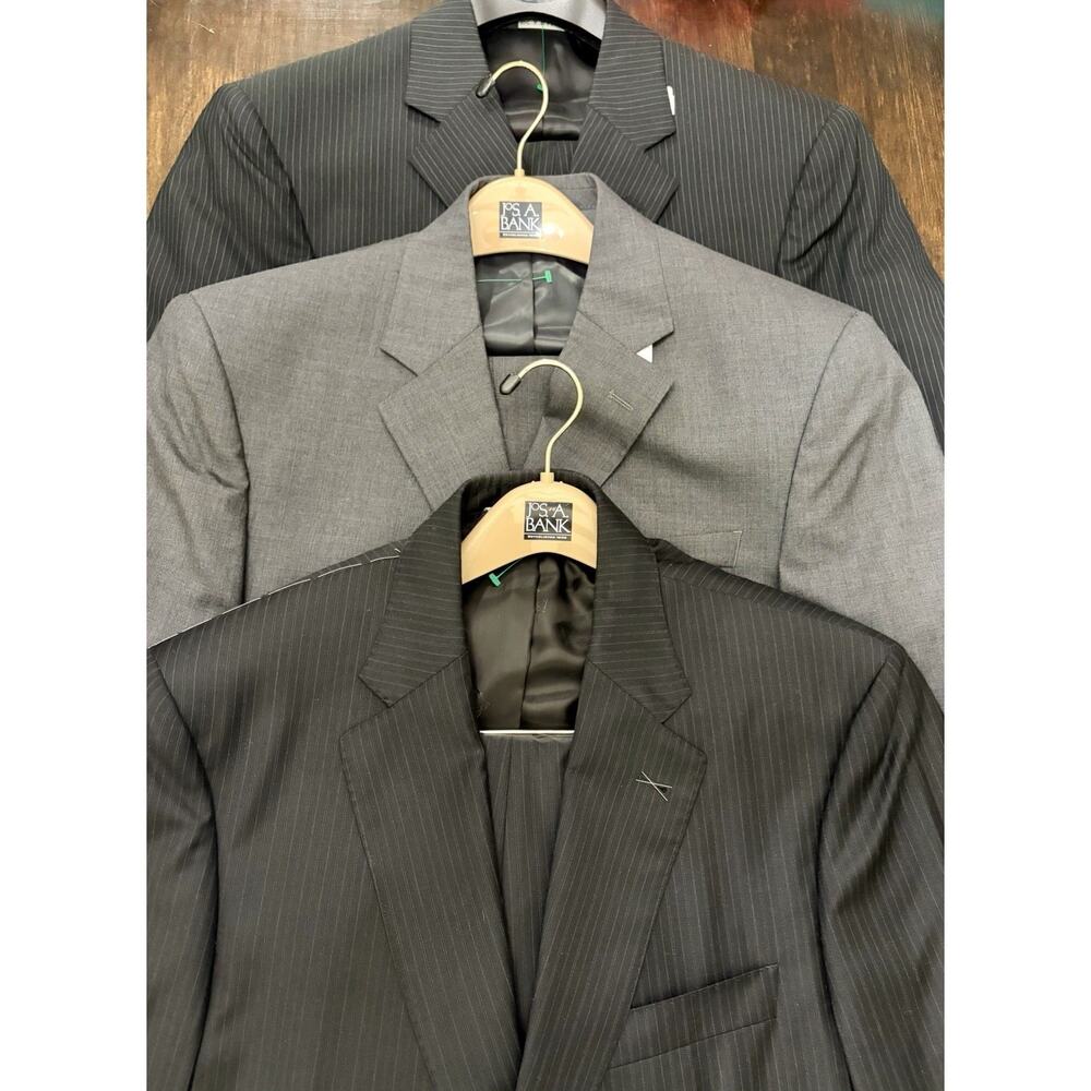(3) NWT Jos A Bank Suits Mens 43R 37W Black Stripe Grey Wool 2Pc Retail $$2200